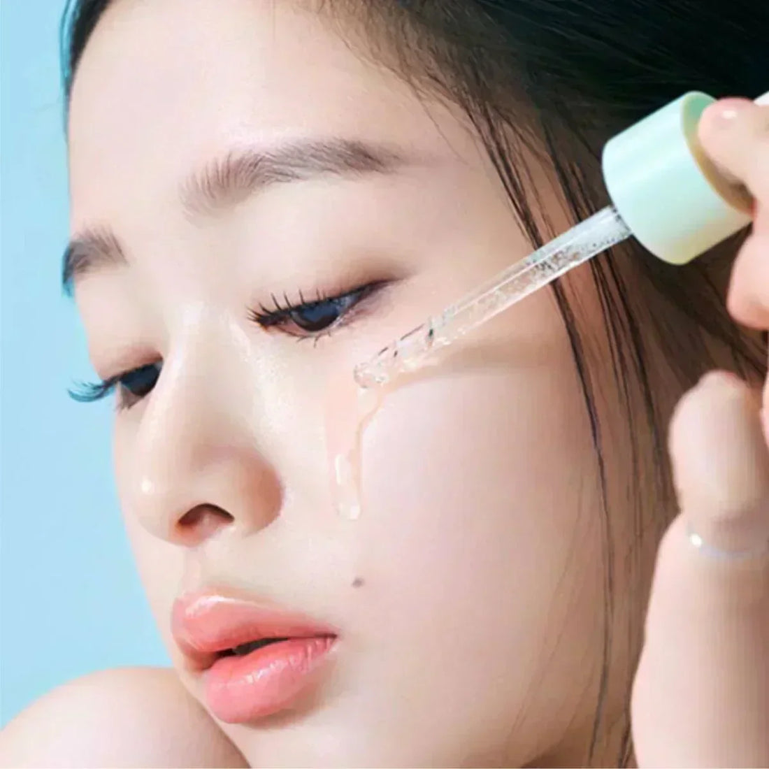 Skinimalisme : Pourquoi « moins » est le nouveau secret de la K-Beauty ?