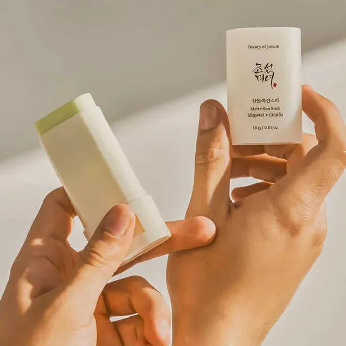Matte-Sun-Stick-Mugwort-Camelia-SPF-50-PA-_Beauty-of-Joseon-main