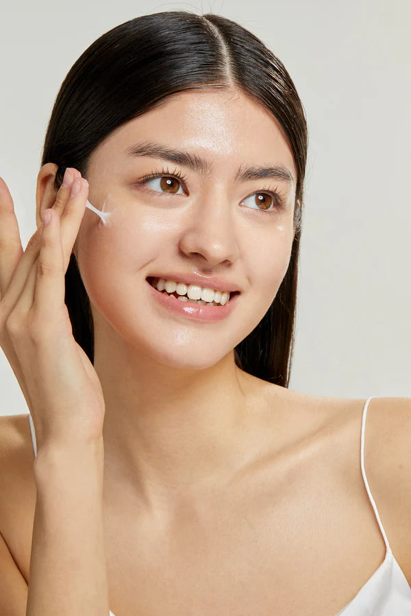 cosrx-advanced-snail-92-all-in-one-cream-tube-texture
