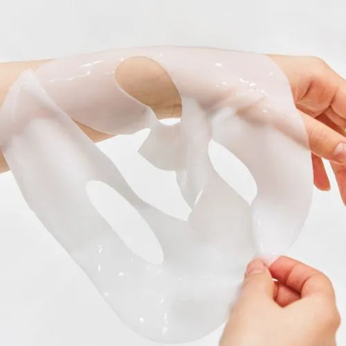 Le masque de nuit Biodance déballé montrant sa texture hydrogel blanche et fraîche avant application.