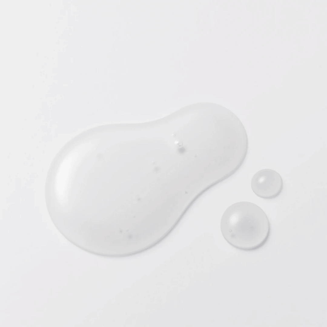 Texture gel et mousse onctueuse du shampooing Cica Peptide Some By Mi