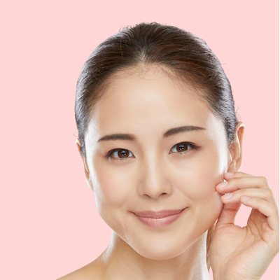 femme visage skincare